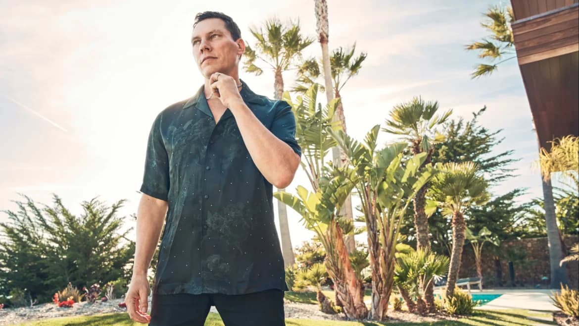 Tiësto Returns to Ibiza: Unforgettable UNVRS Sunrise Sets