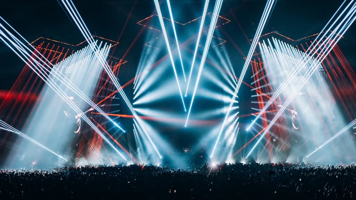 AMF Celebrates ADE 30th Anniversary With 40,000 Ravers